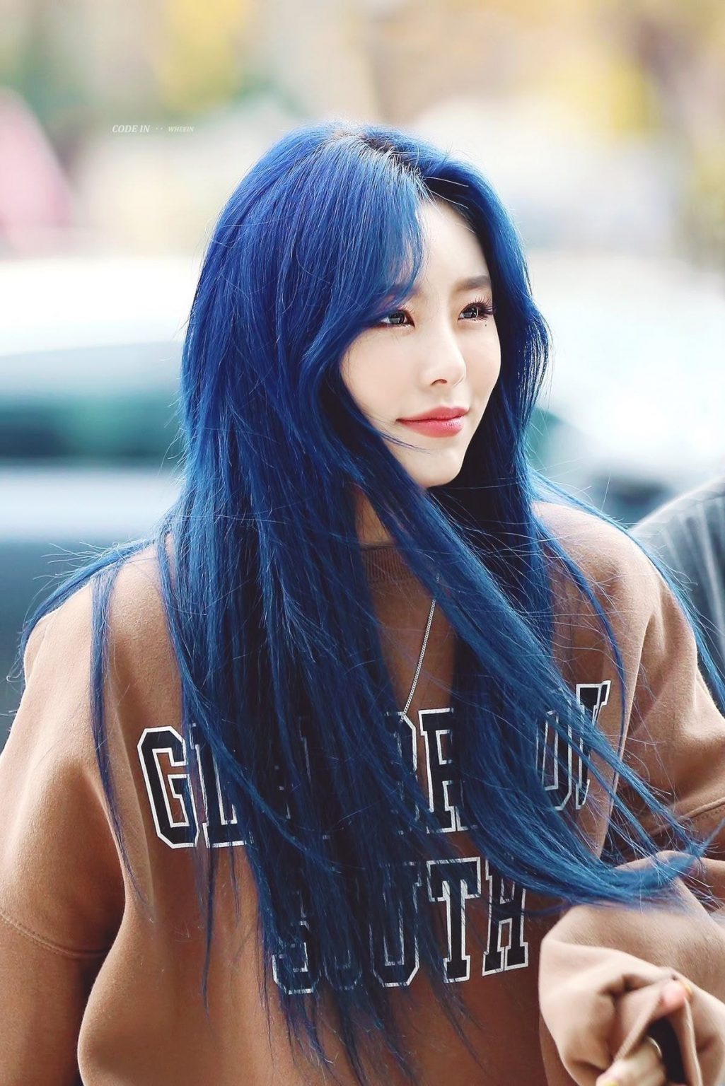 [TheQoo] I see a lot of idols with blue hair these days. *Image